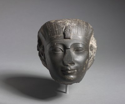 女王哈特谢普苏特的头颅，约公元前1479-1457年 作者 埃及第十八王朝