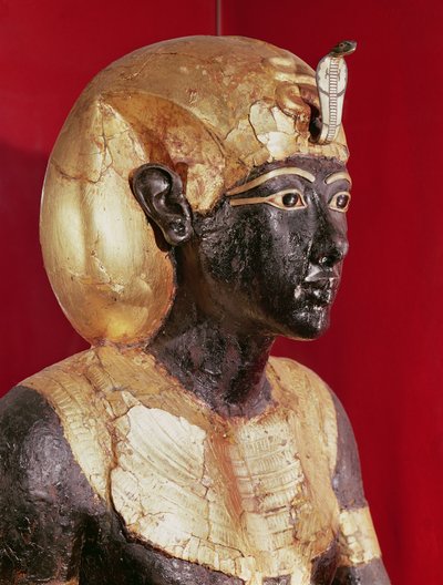 Tutankhamun的实物大小雕象，从Tutankhamun坟茔 作者 埃及第十八王朝