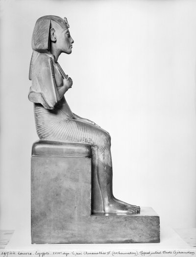 坐落于新王国的Amenophis IV（Akhenaten）的雕像，公元前1373-1354（滑石） 作者 Egyptian 18th Dynasty