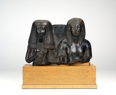 军官Huy和他的妻子Nay，新王国阿蒙女神（滑石）的小雕像 作者 Egyptian 18th Dynasty