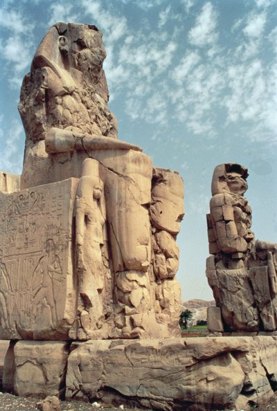 门农巨像，阿蒙霍特普三世的雕像，公元前1373-1358 作者 Egyptian 18th Dynasty
