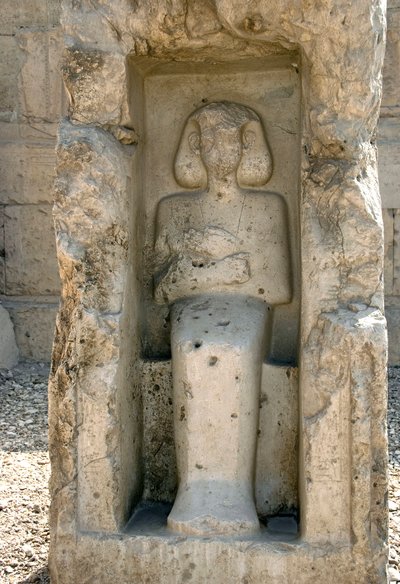古埃及艺术：塞西一世神庙庭院中的神奥西里斯（Osiris）浮雕 作者 埃及第19王朝