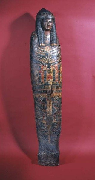 一个年轻女子的石棺，名为Djed-montu-iues-ankh，是Pamiu的妻子，第三中间时期，公元前850-730年（多色石膏）（详见83358）。 作者 埃及第22王朝