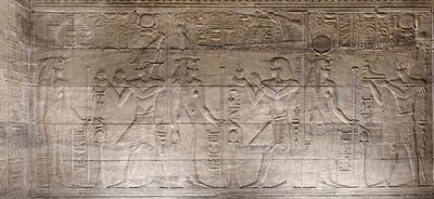 埃及阿斯旺菲莱神庙内部圣所的浮雕 作者 Egyptian 30th Dynasty