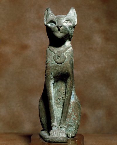 埃及古物：女神猫Bastet。青铜雕塑。都灵，埃及博物馆--埃及古物：巴斯泰特猫女神。青铜雕塑。意大利都灵埃及博物馆 作者 埃及人埃及人