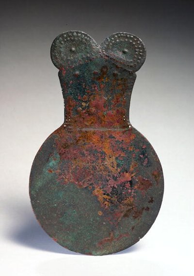 镜子，来自伊朗西北部的Marlik，约公元前1400年（青铜）。 作者 lam石