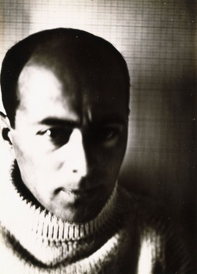 自画像，1924年 作者 埃利泽马科维奇利西茨基