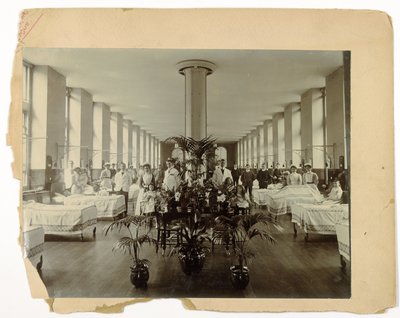 1908年在圣托马斯医院的一个病房 作者 英国摄影师