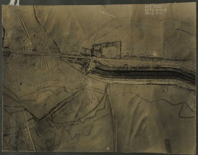 与WWI战壕的航拍照片，1917年 作者 英国摄影师