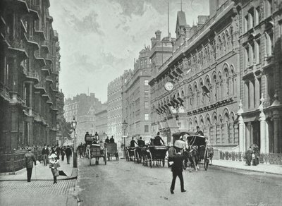 军队和海军商店，维多利亚街，威斯敏斯特LB：向东看弗朗西斯街，1895年 作者 英国摄影师