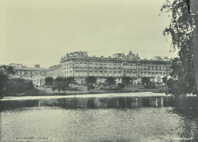 白金汉宫，白金汉宫，威斯敏斯特LB：全景，1896年 作者 英国摄影师