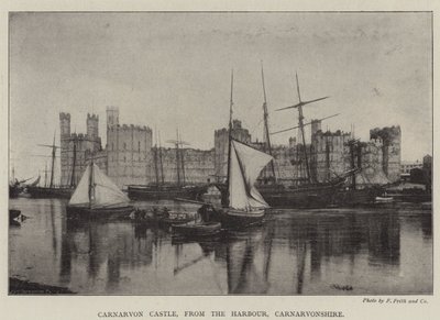 Carnarvon城堡，从港口，Carnarvonshire 作者 英国摄影师