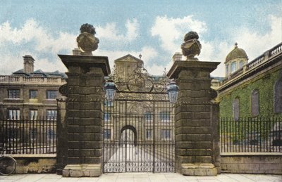 克莱尔学院门户 作者 英国摄影师