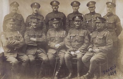 英国士兵群，一战，法国1917年（黑白照片）。 作者 英国摄影师
