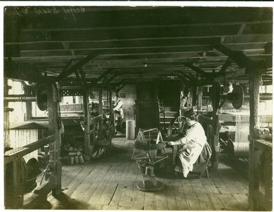 手摇织机，休斯工厂2号，1923年 作者 英国摄影师