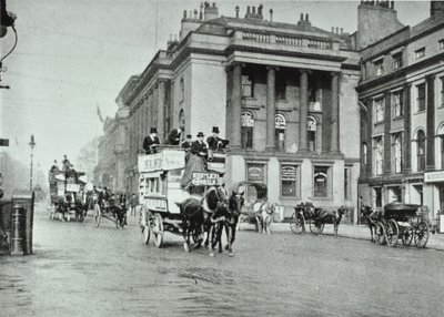 1895年在滑铁卢广场的马巴士 作者 英国摄影师