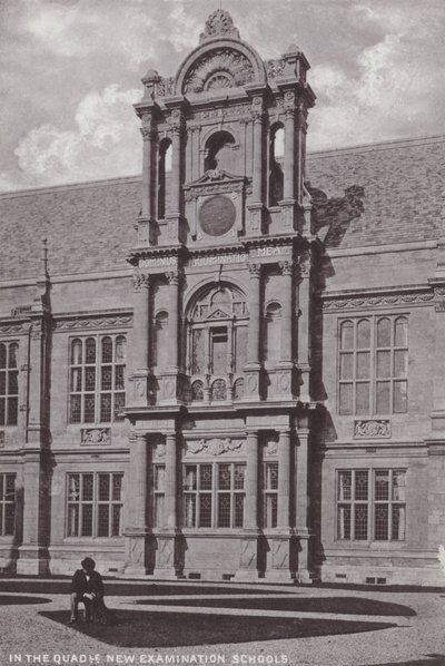 在Quadrangle新考试学校 作者 英国摄影师