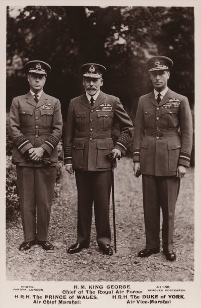 国王乔治五世，威尔士亲王和约克公爵在空军制服 作者 英国摄影师