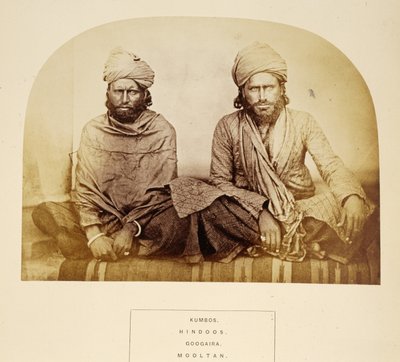 Kumbos，Hindoos，Googaira，Mooltan，来自印度人民，J. Forbes Watson，1868年出版（蛋白印刷品） 作者 英国摄影师