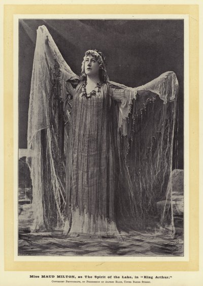 Maud Milton小姐，在亚瑟王的“湖中之灵”中 作者 English Photographer