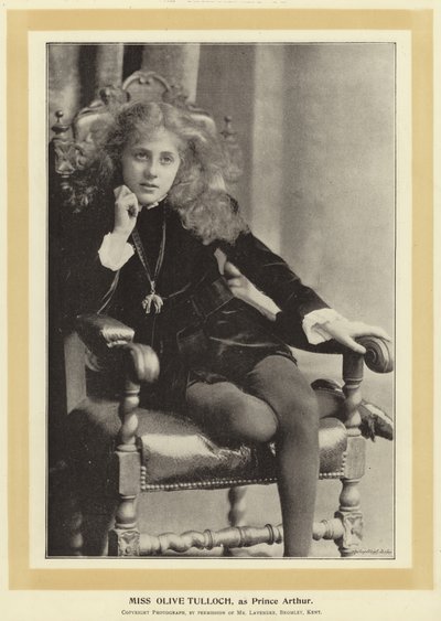 Olive Tulloch小姐，亚瑟王子 作者 英国摄影师