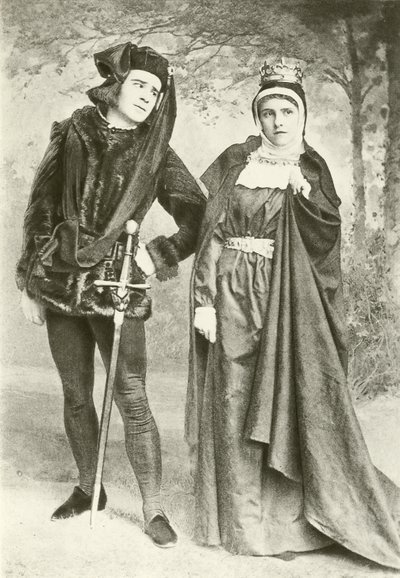 R Mansield先生和B Cameron小姐担任Richard III和Lady Anne（凹版） 作者 英国摄影师