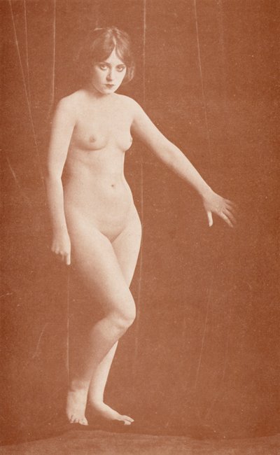 裸体艺术：Apres le Bain（黑白照片） 作者 英国摄影师