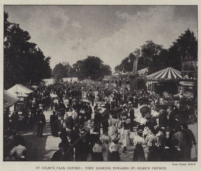 St Giless Fair，牛津，看向St Giless教堂 作者 英国摄影师