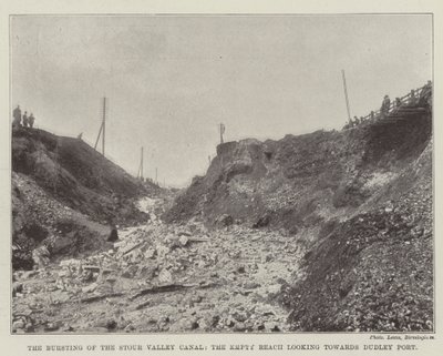 Stour Valley运河的破裂，空的Reach望向达德利港 作者 英国摄影师