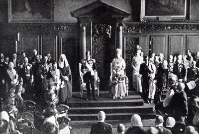 国王在市政厅向爱尔兰人民祈求和平，1921年7月2日“女王”的插图 作者 英国摄影师