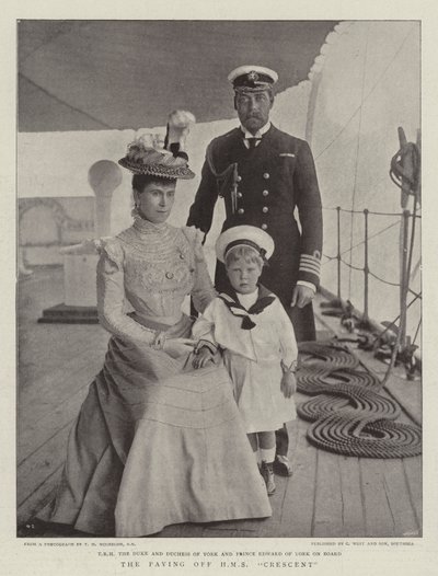 支付HMS Crescent 作者 英国摄影师