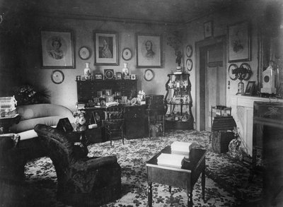 1860年代后期，Baden-Baden的Hohenlohe别墅皇后客厅 作者 英国摄影师
