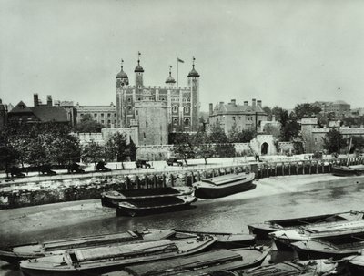 伦敦塔，塔山：河流，1895年 作者 英国摄影师