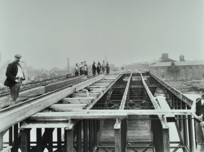 沃克斯豪尔桥：拆迁，1898年 作者 英国摄影师