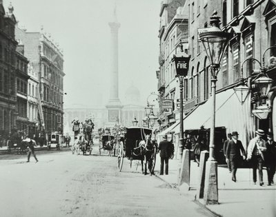 白厅，威斯敏斯特LB：怀特霍尔望着特拉法加广场，1895年 作者 英国摄影师