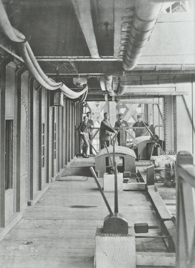 Woolwich Ferry：北浮桥水力杠杆平台，1896年 作者 英国摄影师