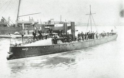 Yarrow and Company Shipbuilding Works，Isle of Dogs，鱼雷船没有。 80，伦敦，1887年 作者 英国摄影师