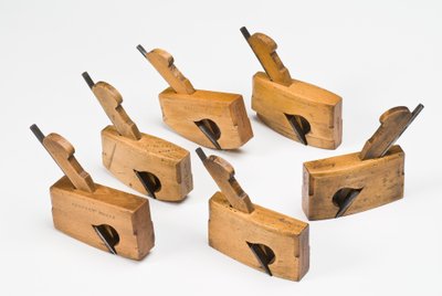 指南针和平底鞋槽口（折扣）飞机，19世纪末（黄杨木） 作者 英语学校