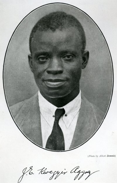 詹姆斯-伊曼纽尔-奎吉尔-阿格雷博士（1875-1927）（黑白照片）。


阿纳马布 作者 英语学校