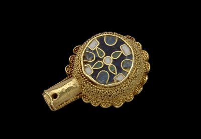 Minster Lovell Jewel，可能是17世纪（珐琅和金景泰蓝） 作者 English School