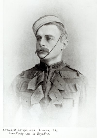 弗朗西斯·杨赫斯本爵士（1863-1942）于1887年从“大陆之心”出版，于1937年出版 作者 英语学校