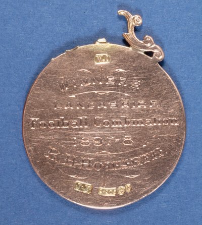 反推普雷斯顿北端足球俱乐部奖牌，1897-98（金属）（另见315000） 作者 英语学校