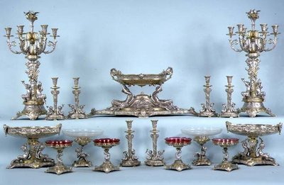 餐桌装饰品，可能由Leonard Morel-Ladeuil设计，由伯明翰的Elkington and Co提供 作者 英语学校
