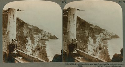 阿马尔菲海岸和萨勒诺湾从一座改建的修道院，立体观（棕褐色照片） 作者 英语学校