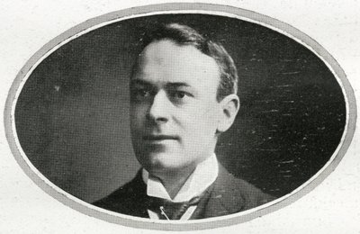 小托马斯-安德鲁斯，《泰坦尼克号上的乘客》的细节，来自《球体》，1912年4月27日（平板）（另见450780）。 作者 英语学校