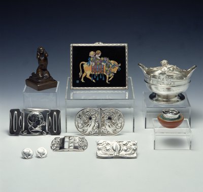 Harold Stabler（1872-1945），Phoebe Stabler（c.1873-1955），Kate Harris和Liberty的艺术和工艺品银和金属制品 作者 英语学校英语学校