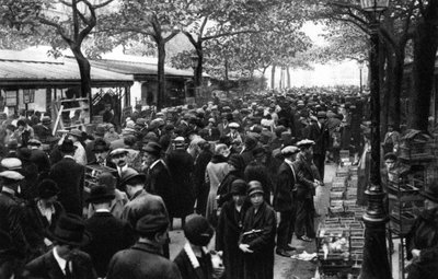 鸟类市场全景，巴黎，1931年。 作者 欧内斯特·弗拉马里翁