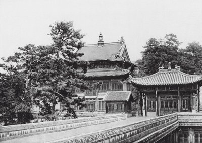 热河，兴孔，池里，兴孔喇嘛寺内（黑白照片） 作者 恩斯特·波尔施曼