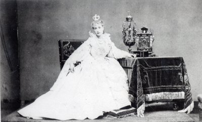 萨拉·伯恩哈特（1844-1923）饰演玛丽·德·纽堡（Marie de Neubourg）饰演维克多·雨果（Victor Hugo）的“鲁伊布拉斯”（Ruy Blas）（1802-85）c.1872 作者 艾蒂安·卡加特