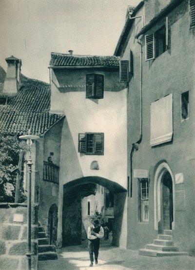 一条安静的街道，意大利南蒂罗尔，梅拉诺，1927年 作者 尤金·波普尔